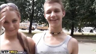 A guy licks the pussies of two sexy girls in a steamy scene