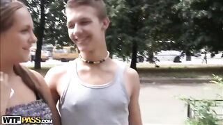 A guy licks the pussies of two sexy girls in a steamy scene