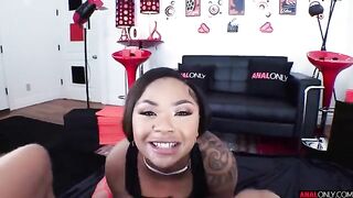 Bus stop blowjob with a twist, or they will start getting frisky!