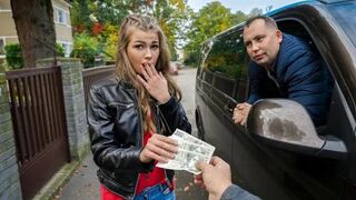 I fucked my pick-up girl in her car for money