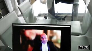 Instead of video call, I’d rather screw you, babe!