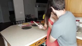You gotta see this hot mom with big boobs before she cooks dinner