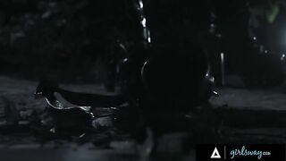 Busty droids Alexis Fawx and Abigail Mac get banged by Huntress
