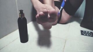 A girl has sex in the shower with her favorite toy