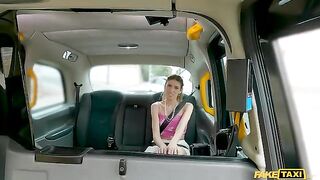 A man has sex with a prostitute in the car and he's very much satisfied