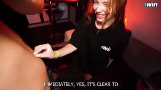 How can you please a girl? Learn from this hot strip game