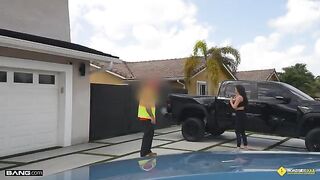 A couple has sex right in the garage, no need to go elsewhere