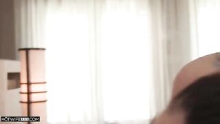Girl reached orgasm in one second, her boyfriend did not let her cumber