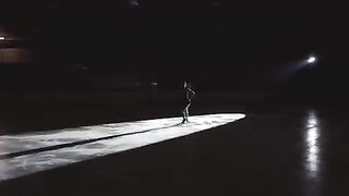 Figure skater cheats on her boyfriend in the locker room