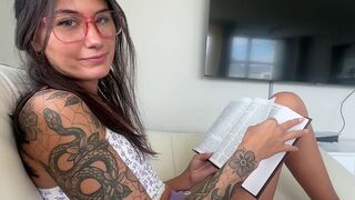 The guy studies how to have sex with the hot girl