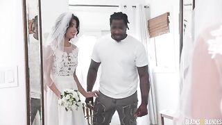 The bride chose her husband by the size of his dick