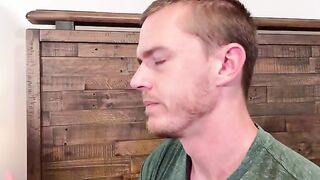 A girl thanks the guy by letting him lie down with her ass