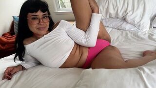 Clothes hamper sex with a young and beautiful girl