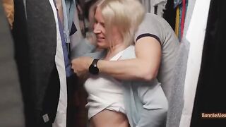Amateur couple has spontaneous sex in dressing room